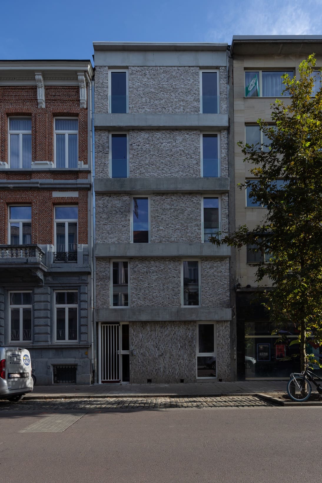 GEVELSTEEN METSELWERK MEERGEZINSWONING ANTWERPEN ONTWERP BURO RATIO FOTOGRAFIE CATERINA STAHL OPDRACHTGEVER ARBOR PROJECTS
